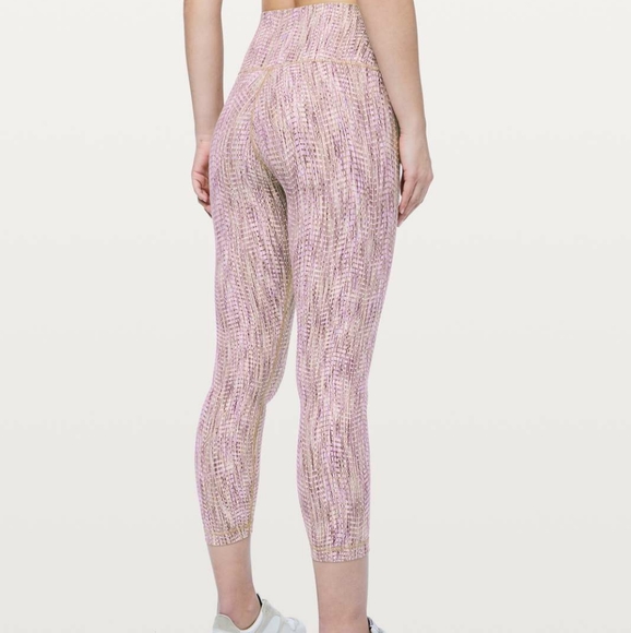 Lululemon Wunder Under 25" - Picture 2 of 11